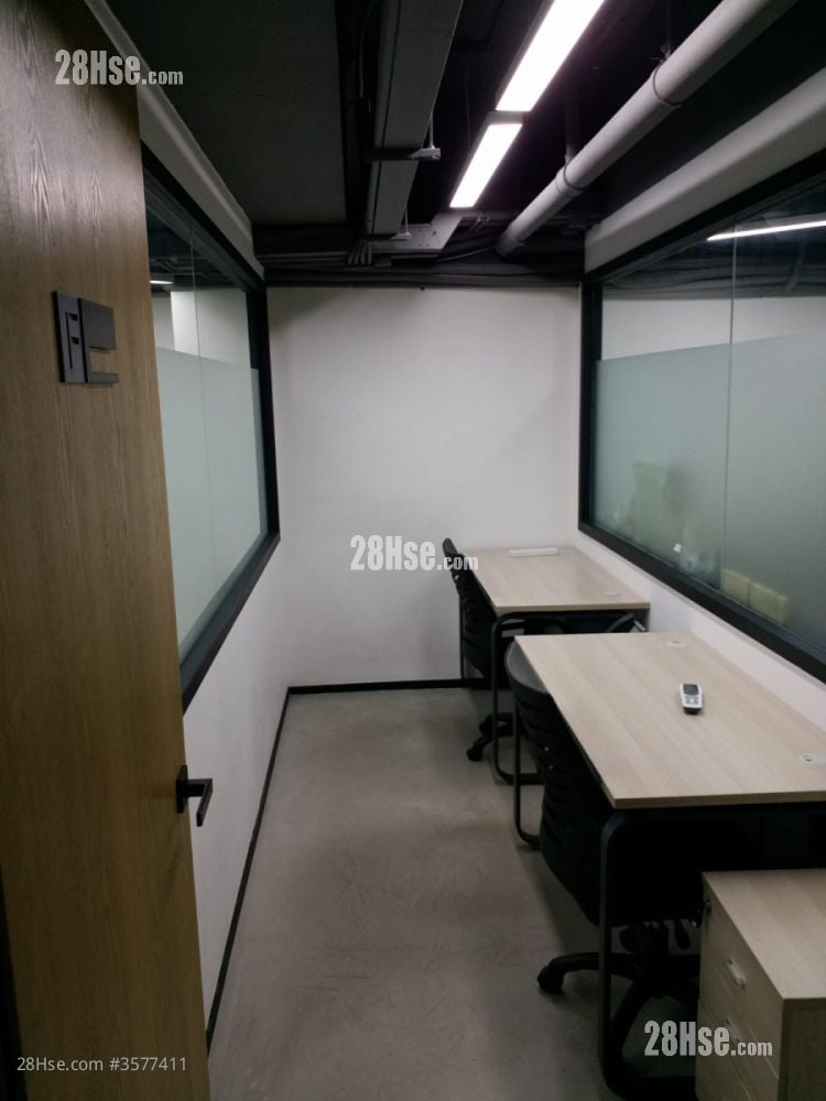 免費寬頻上網及WIFI服務  提供辦公室枱椅，即租即用  獨立泊卡系統出入，24小時開放  24小時閉路電視監控，安全可靠