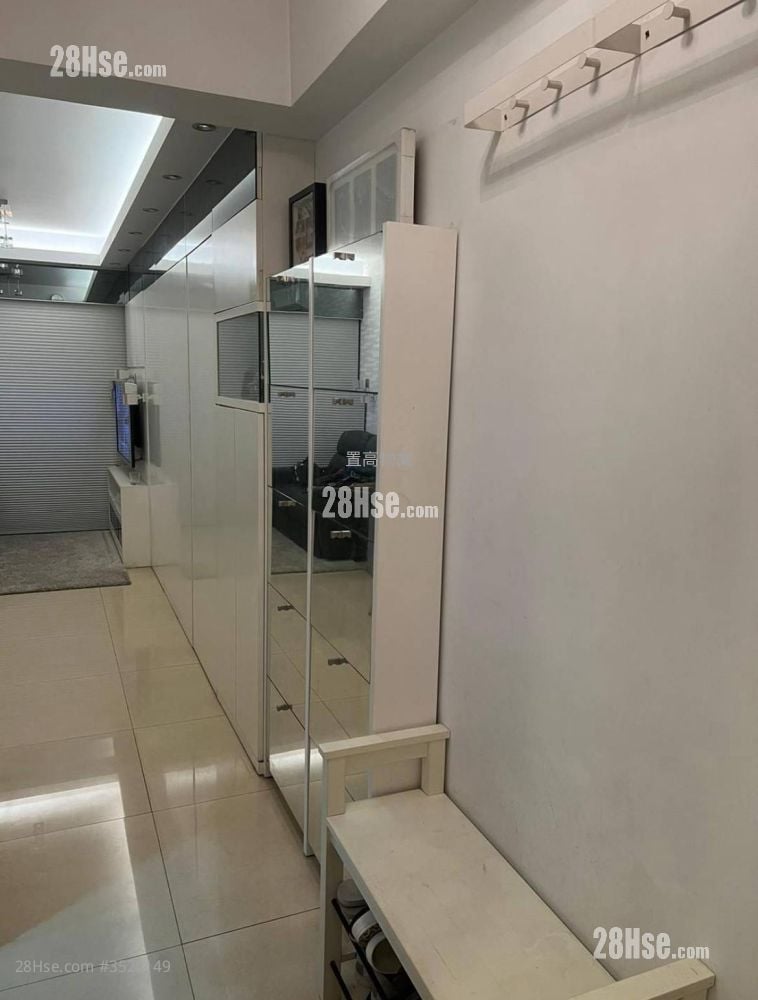 Sky Tower Sell 2 Bedrooms , 1 Bathroom 479 ft² Sky Tower Sell 2 Bedrooms , 1 Bathroom 479 ft²