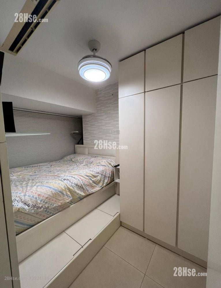 Sky Tower Sell 2 Bedrooms , 1 Bathroom 479 ft² Sky Tower Sell 2 Bedrooms , 1 Bathroom 479 ft²