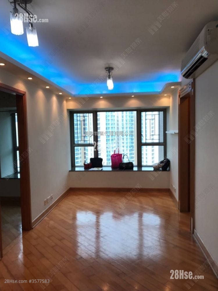Park Central Rental 2 Bedrooms , 1 Bathroom 437 ft²