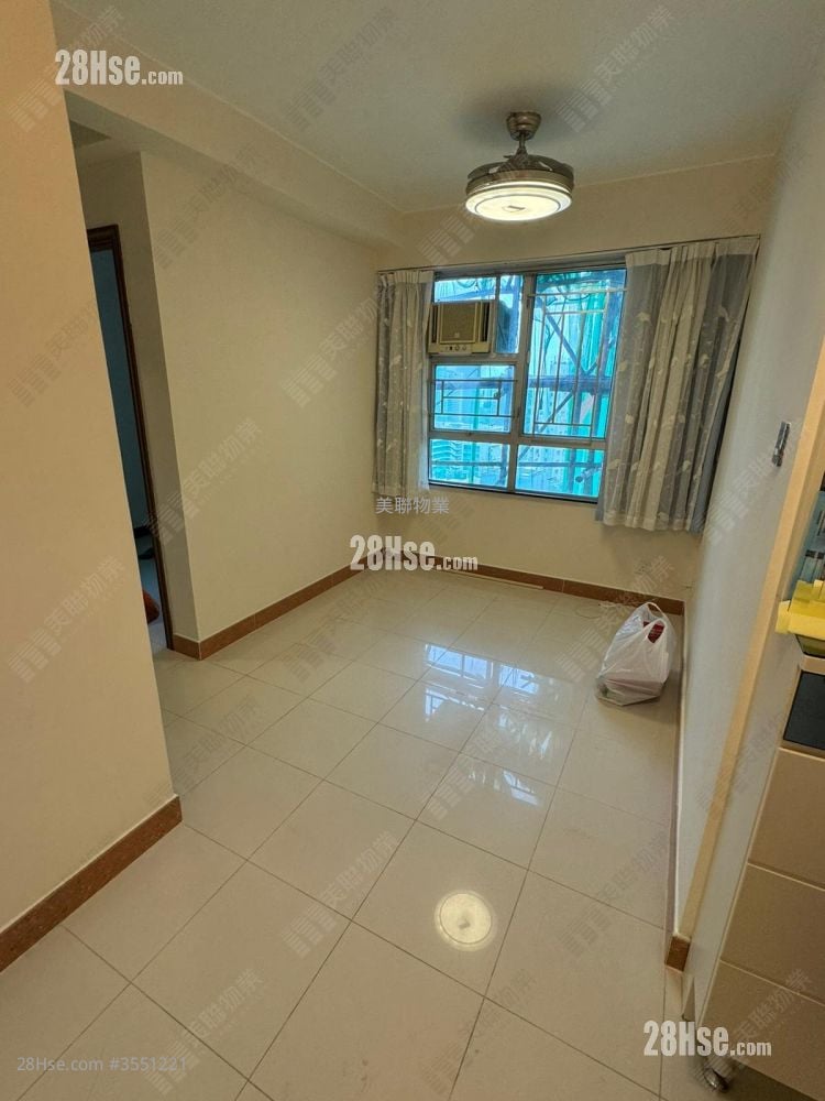 Victory Garden Sell 2 Bedrooms , 1 Bathroom 326 ft²