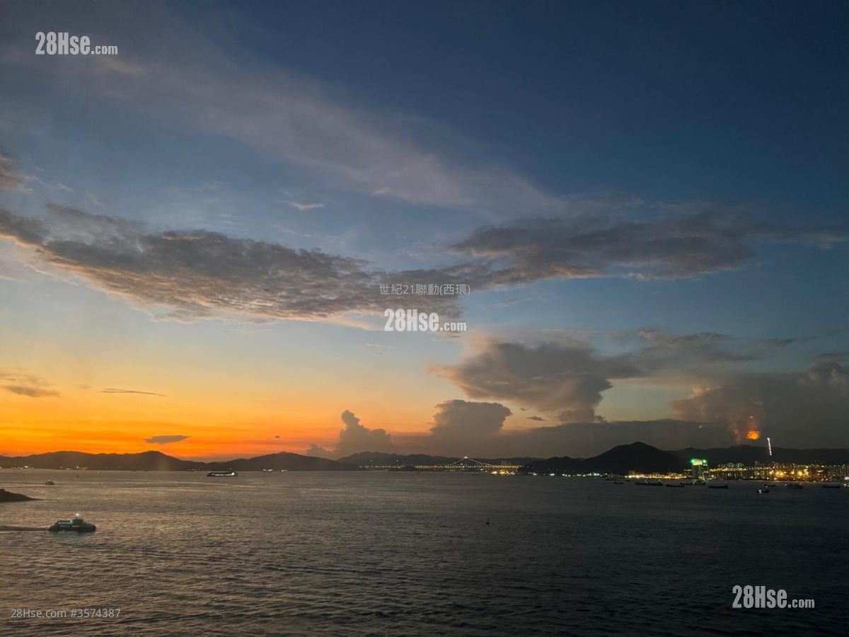 Hing Wong Building Sell 2 Bedrooms , 1 Bathroom 394 ft²