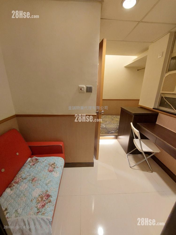Universal Mansion Rental Studio , 1 Bathroom 130 ft²