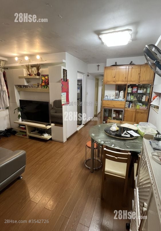 Kingsford Terrace Sell 3 Bedrooms , 2 Bathrooms 592 ft²