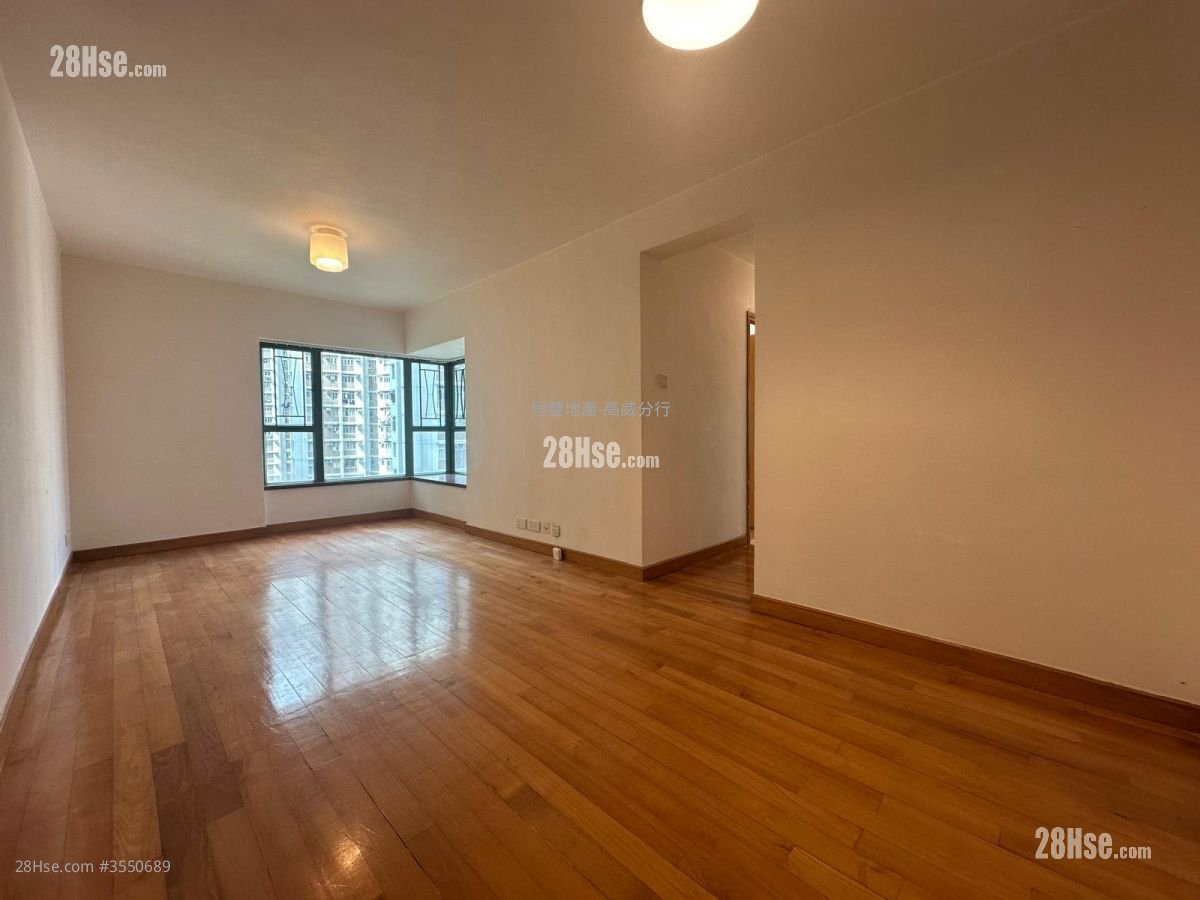 Bayview Park Sell 3 Bedrooms , 2 Bathrooms 624 ft²