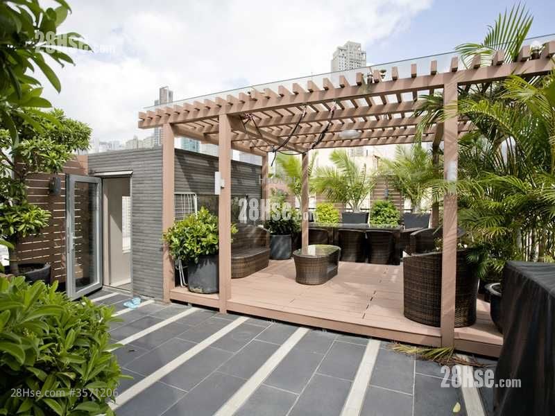 Hoc Tam Garden Sell 3 Bedrooms , 3 Bathrooms 1,841 ft²
