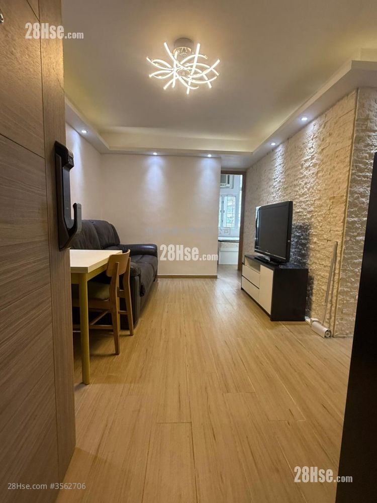 On Shing Court Sell 2 Bedrooms 384 ft²