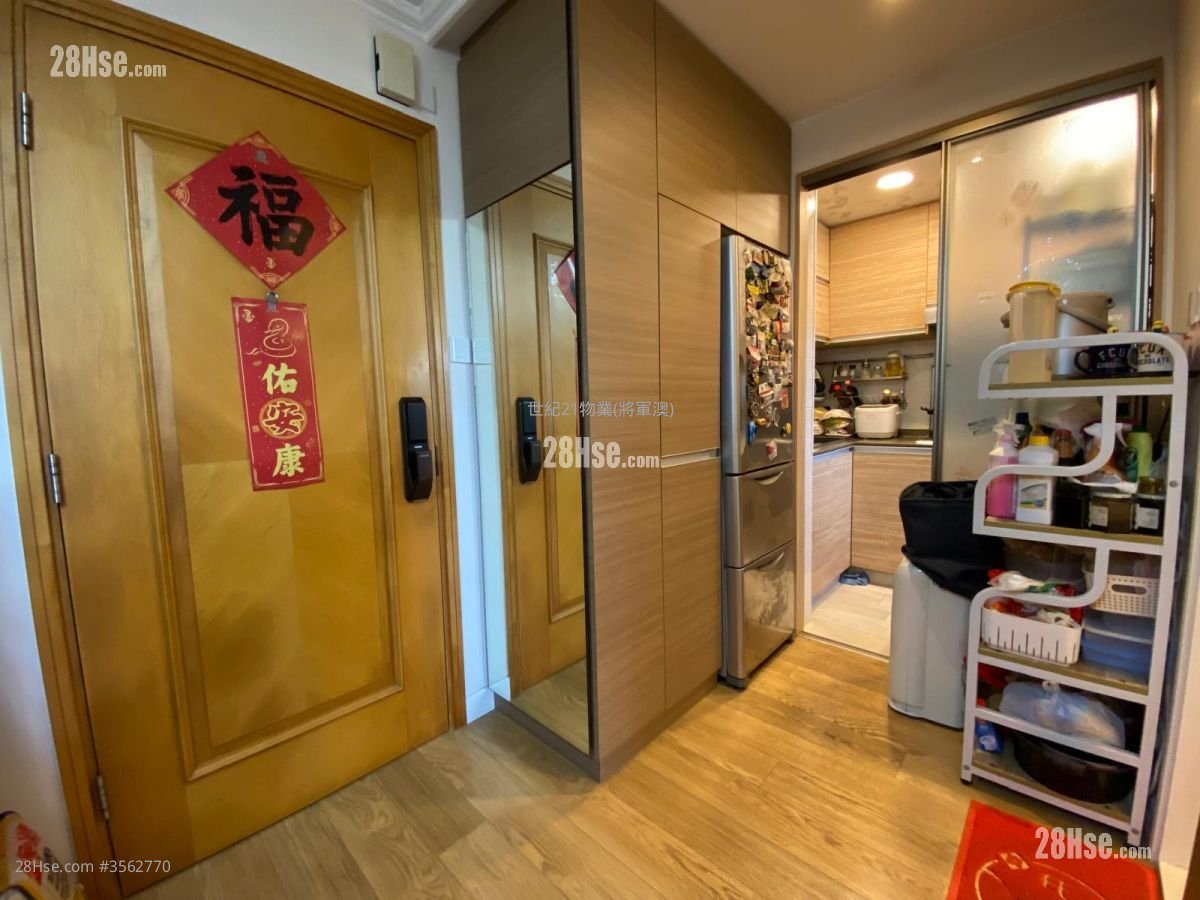 Yuk Ming Court Sell 3 Bedrooms , 1 Bathroom 607 ft² Yuk Ming Court Sell 3 Bedrooms , 1 Bathroom 607 ft²