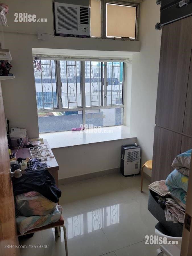 Tai Po Centre Sell 2 Bedrooms , 1 Bathroom 315 ft²