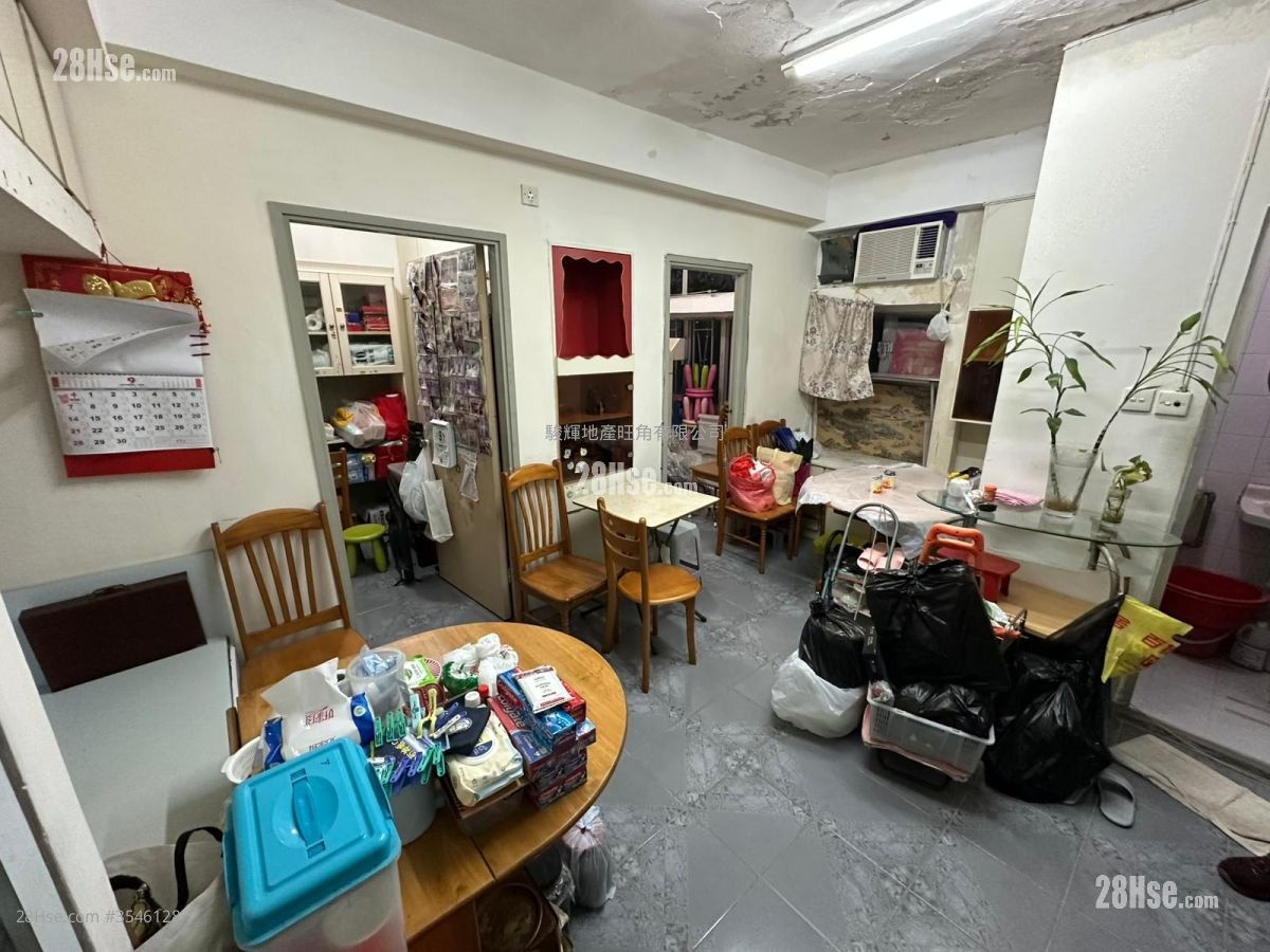 Wing Tai Building Sell 2 Bedrooms , 1 Bathroom 367 ft²
