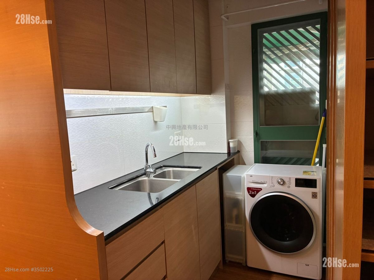 黄达荣大厦 售盘 3 房 , 2 浴室 670 平方尺 黄达荣大厦 售盘 3 房 , 2 浴室 670 平方尺