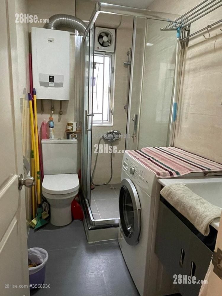 Cosmopolitan Estate Rental 2 Bedrooms , 1 Bathroom 393 ft²