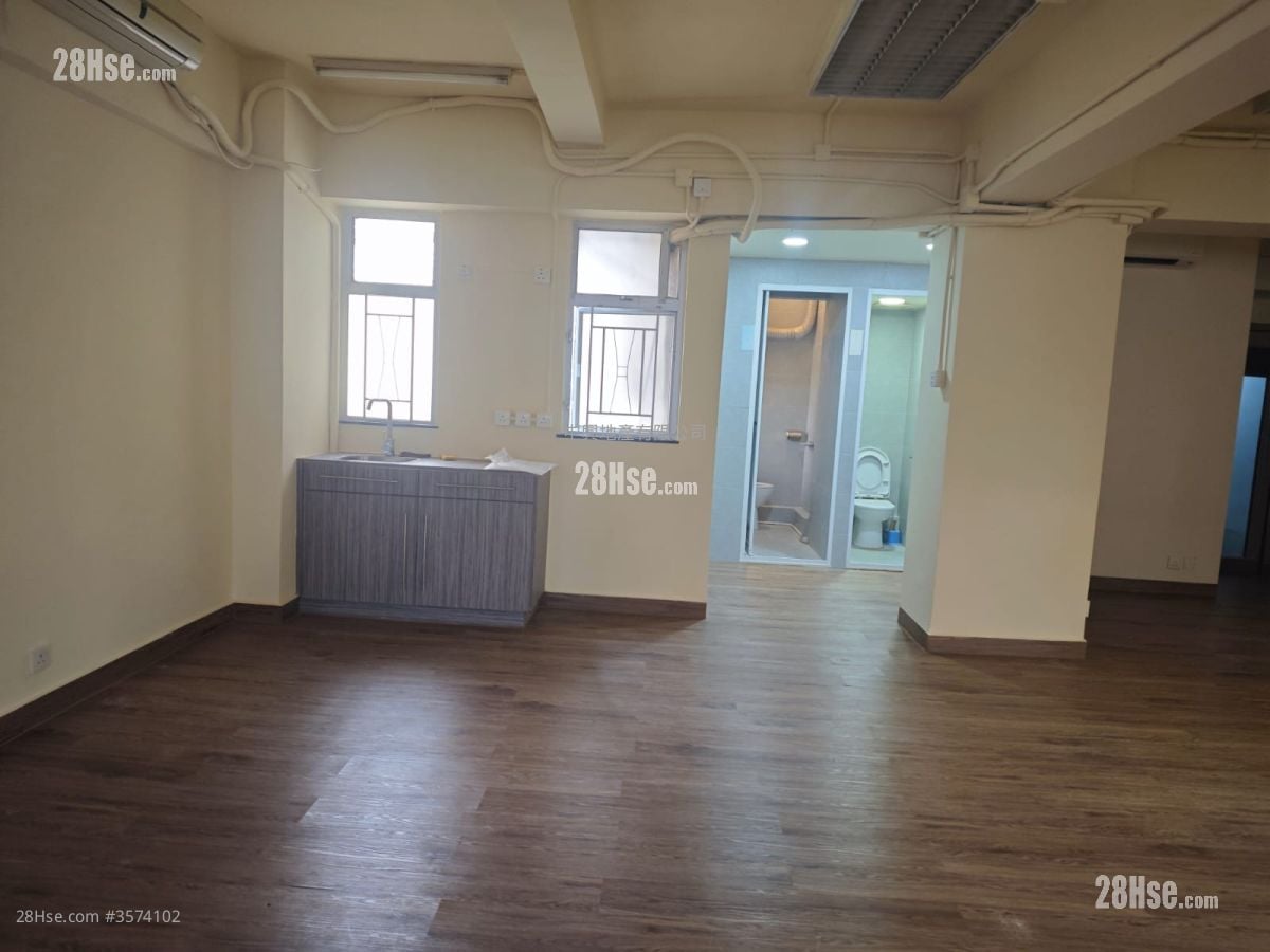 有利大厦 售盘 3 房 , 2 浴室 914 平方尺