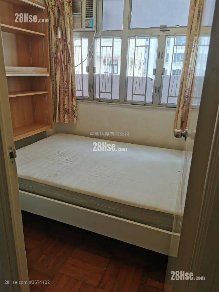 有利大厦 售盘 3 房 , 2 浴室 914 平方尺