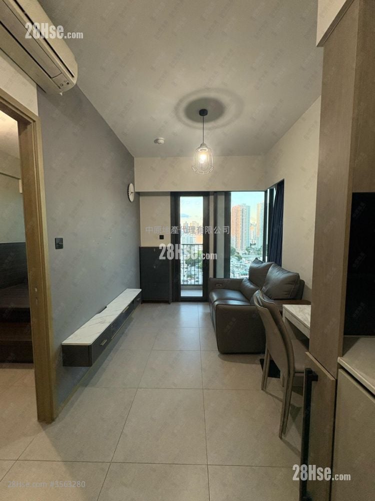 Atrium House Rental 1 Bedroom 316 ft²