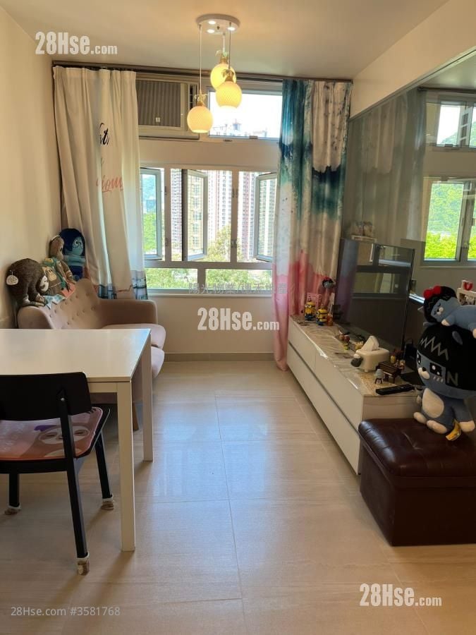 Hong Lam Court Sell 3 Bedrooms , 1 Bathroom 554 ft²