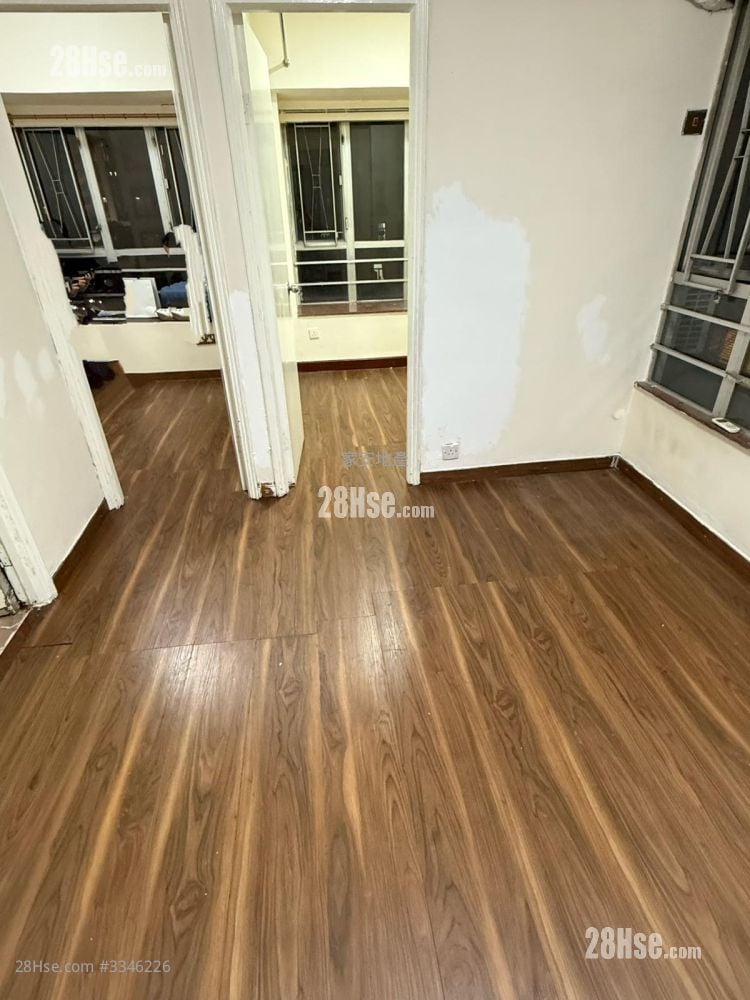 Champion Building Sell 2 Bedrooms , 1 Bathroom 329 ft²