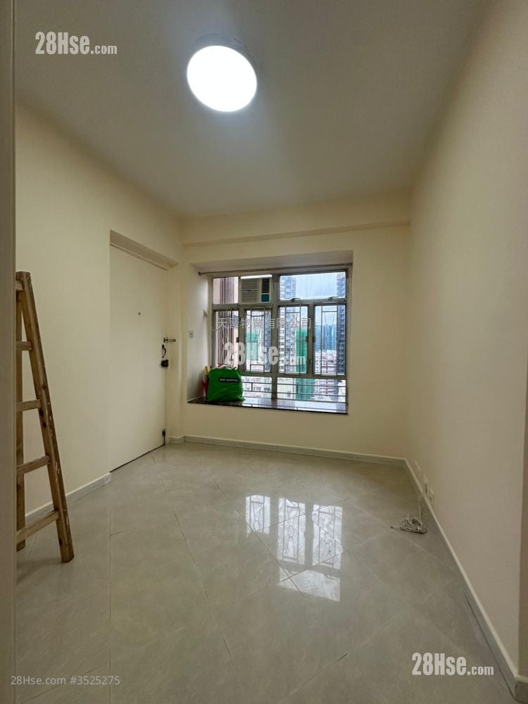 Fortuna Building Sell 2 Bedrooms , 1 Bathroom 255 ft²
