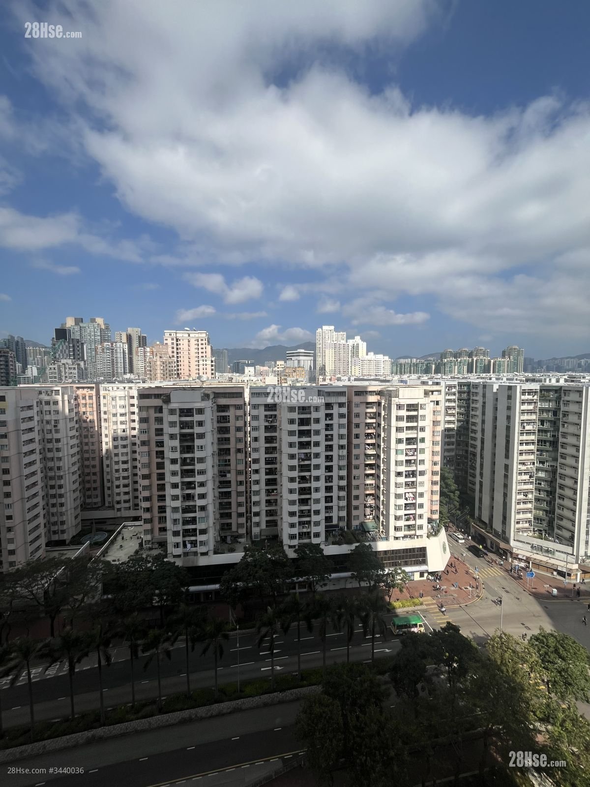 Royal Peninsula Sell 2 Bedrooms , 1 Bathroom 558 ft²