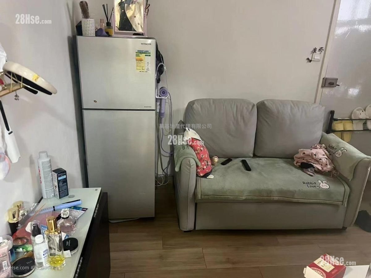 Man On House Rental 1 Bedroom , 1 Bathroom 220 ft²