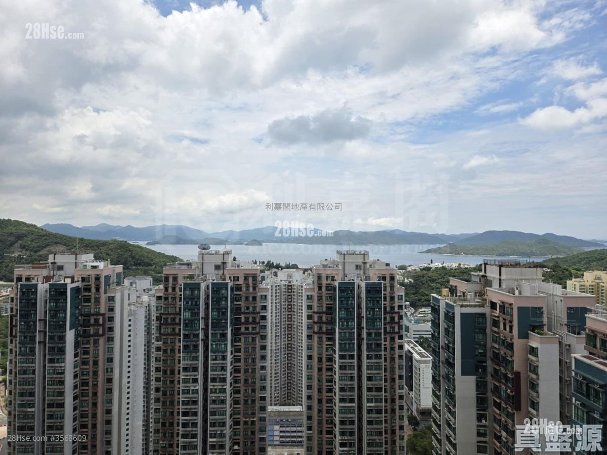 蔚蓝湾畔 售盘 3 房 , 2 浴室 654 平方尺