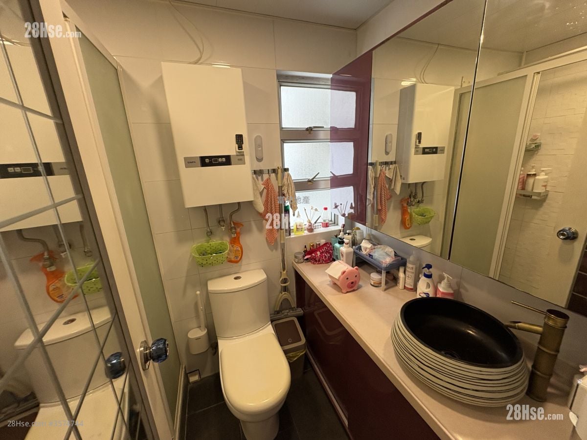 Kingswood Villas Sell 3 Bedrooms 548 ft²