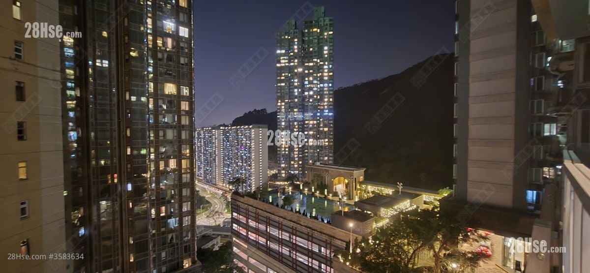 The Legend Sell 3 Bedrooms , 4 Bathrooms 867 ft²
