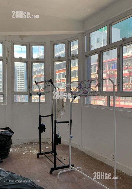 Mido Apartment Sell 4 Bedrooms , 3 Bathrooms 1,049 ft²