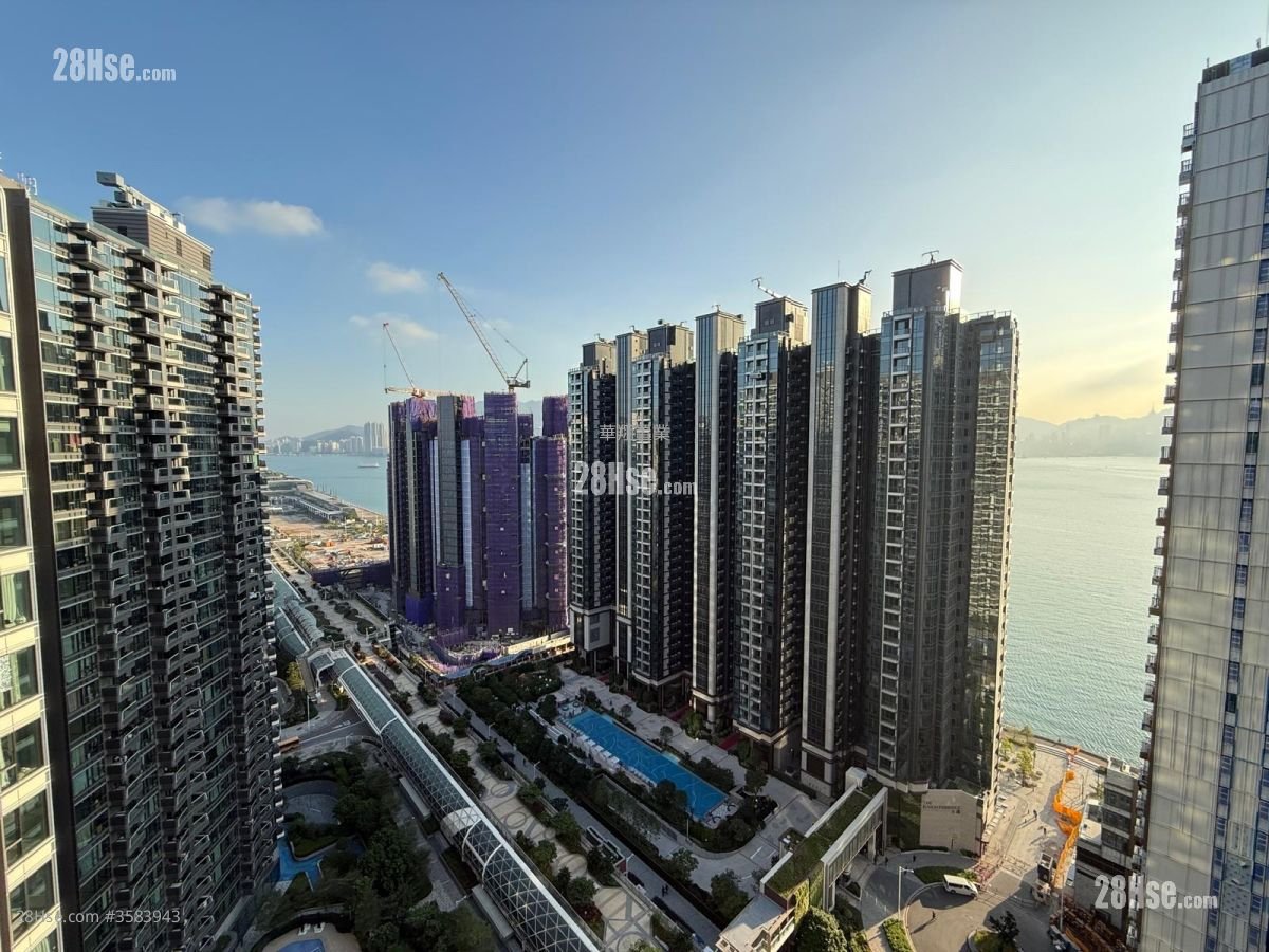 Double Coast Sell 2 Bedrooms , 1 Bathroom 445 ft²