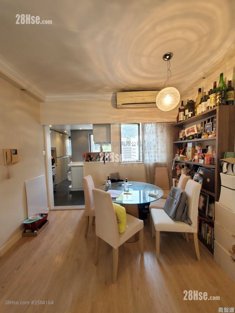 Hilary Court Sell 2 Bedrooms 659 ft²