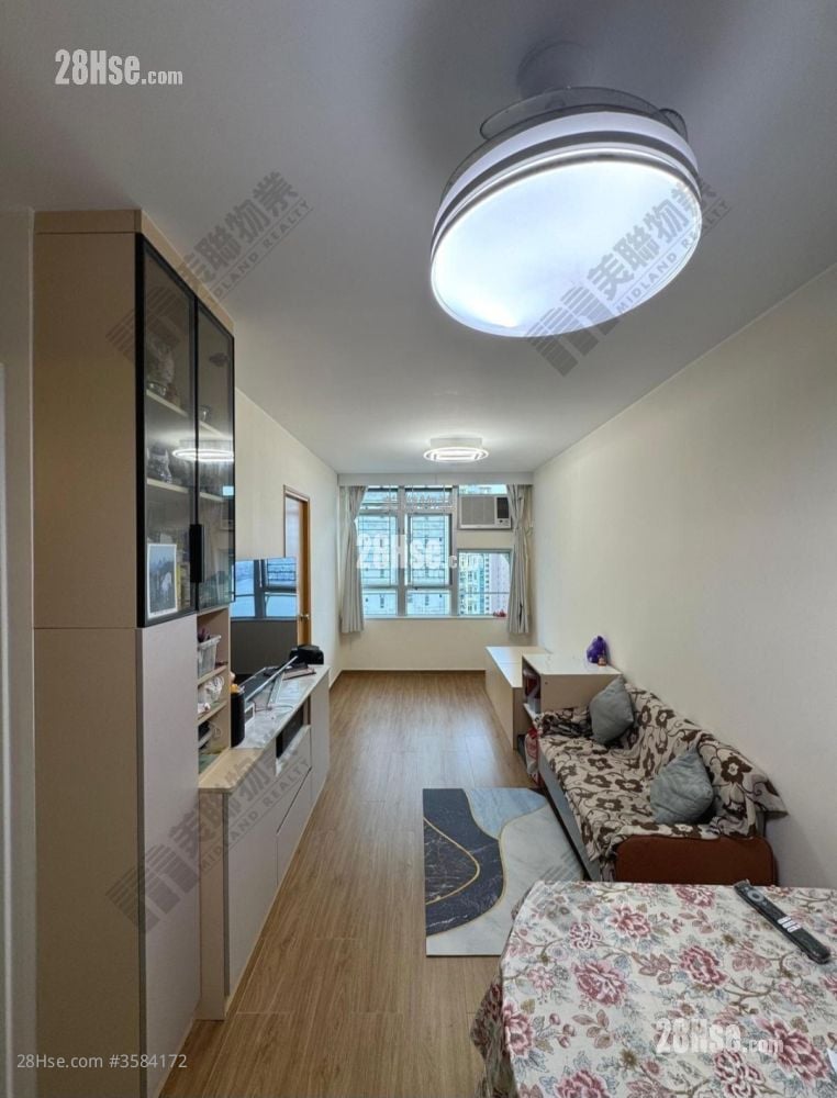 Ching Fu Court Sell 1 Bedroom , 1 Bathroom 389 ft²