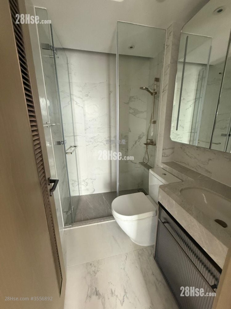Uptown East Sell 3 Bedrooms , 3 Bathrooms 732 ft² Uptown East Sell 3 Bedrooms , 3 Bathrooms 732 ft²
