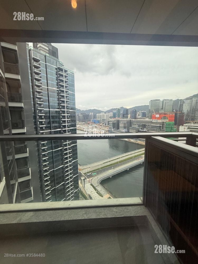 Double Coast Sell 2 Bedrooms , 1 Bathroom 462 ft²