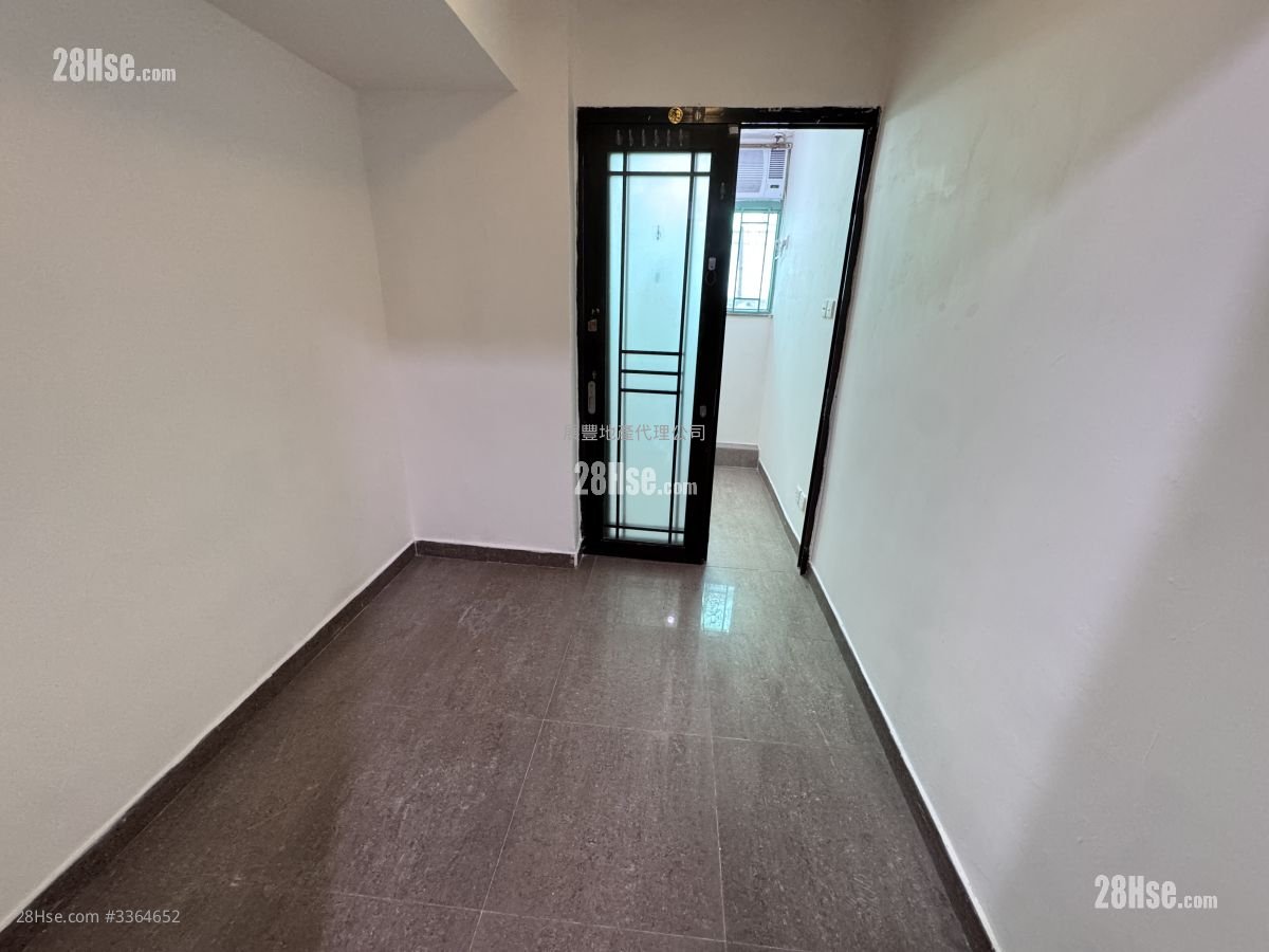 Tung Hing Building Rental 1 Bedroom , 1 Bathroom 150 ft²