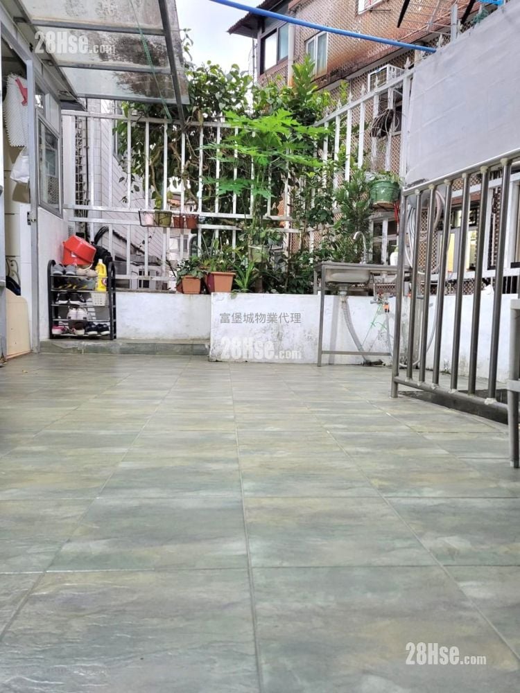 Siu Lek Yuen Sell 3 Bedrooms , 1 Bathroom