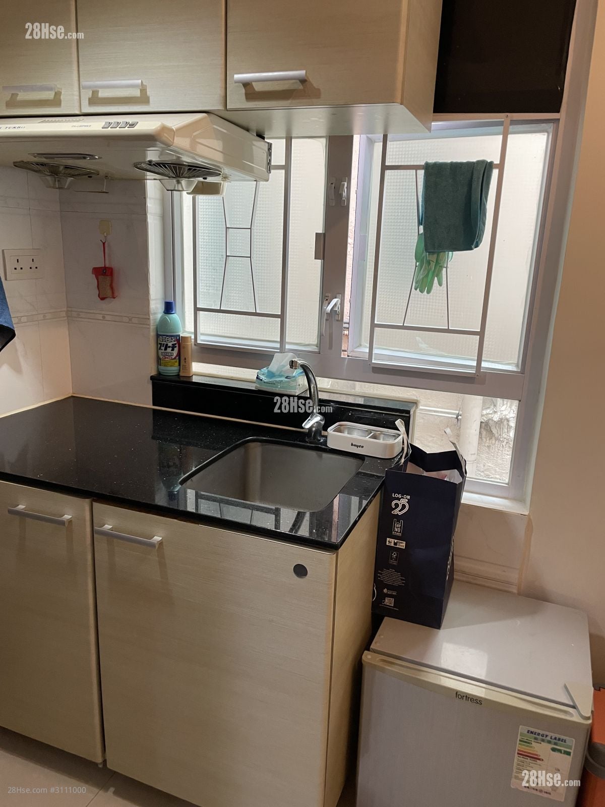 Chung Hing Mansion Rental 1 Bedroom , 1 Bathroom 130 ft²