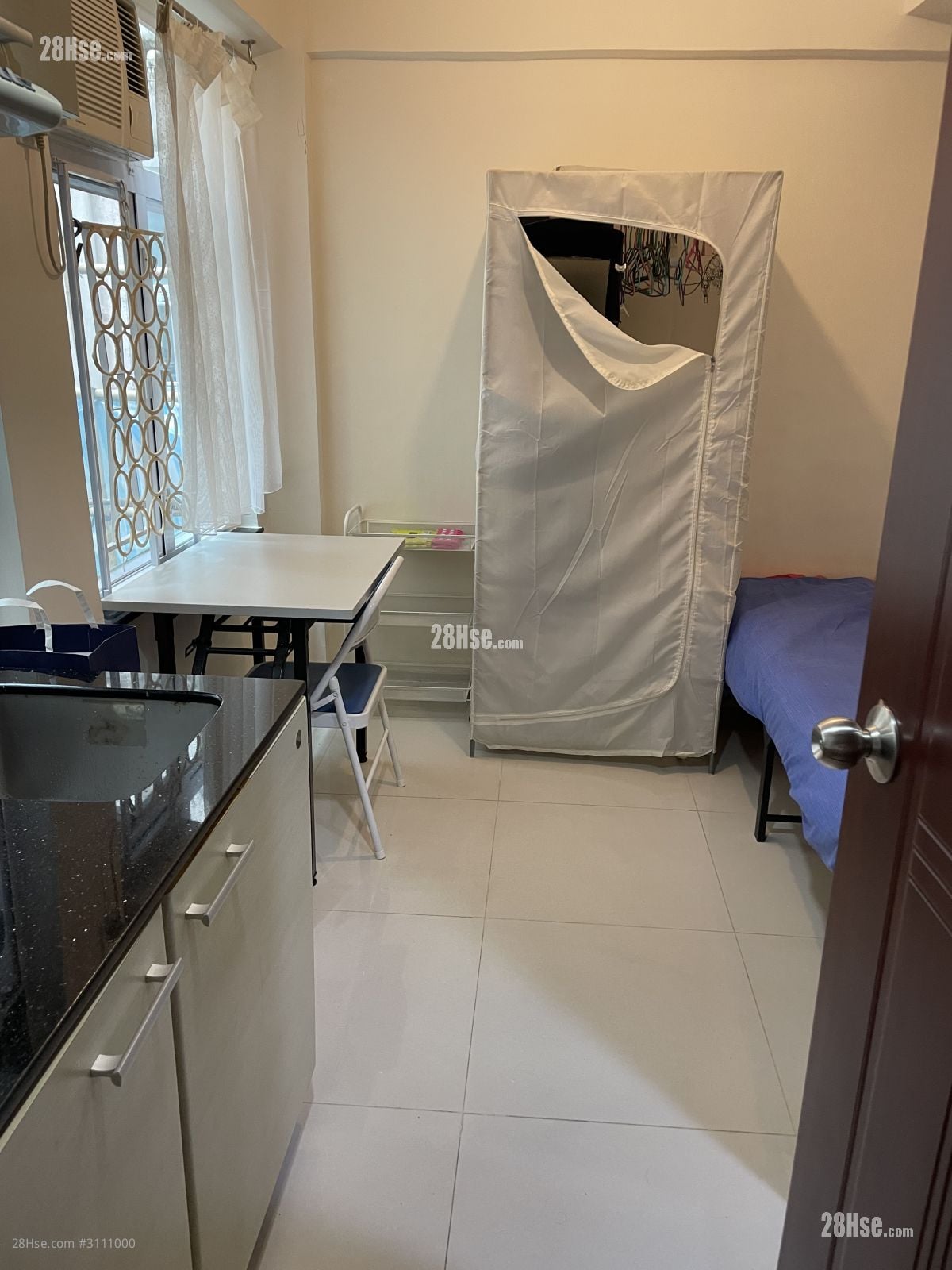 Chung Hing Mansion Rental 1 Bedroom , 1 Bathroom 130 ft²