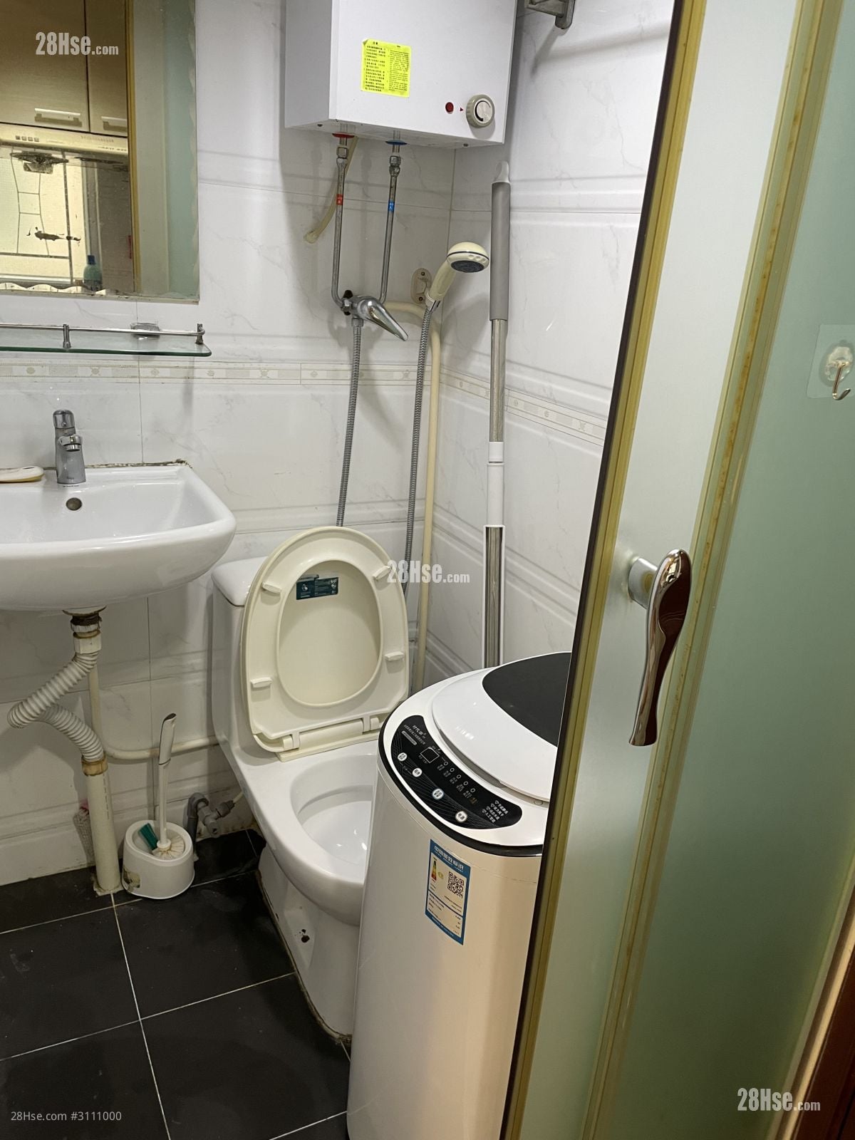 Chung Hing Mansion Rental 1 Bedroom , 1 Bathroom 130 ft²