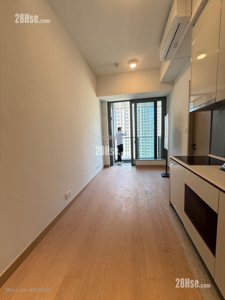 Seasons Place Sell 1 Bedroom 323 ft² Seasons Place Sell 1 Bedroom 323 ft²