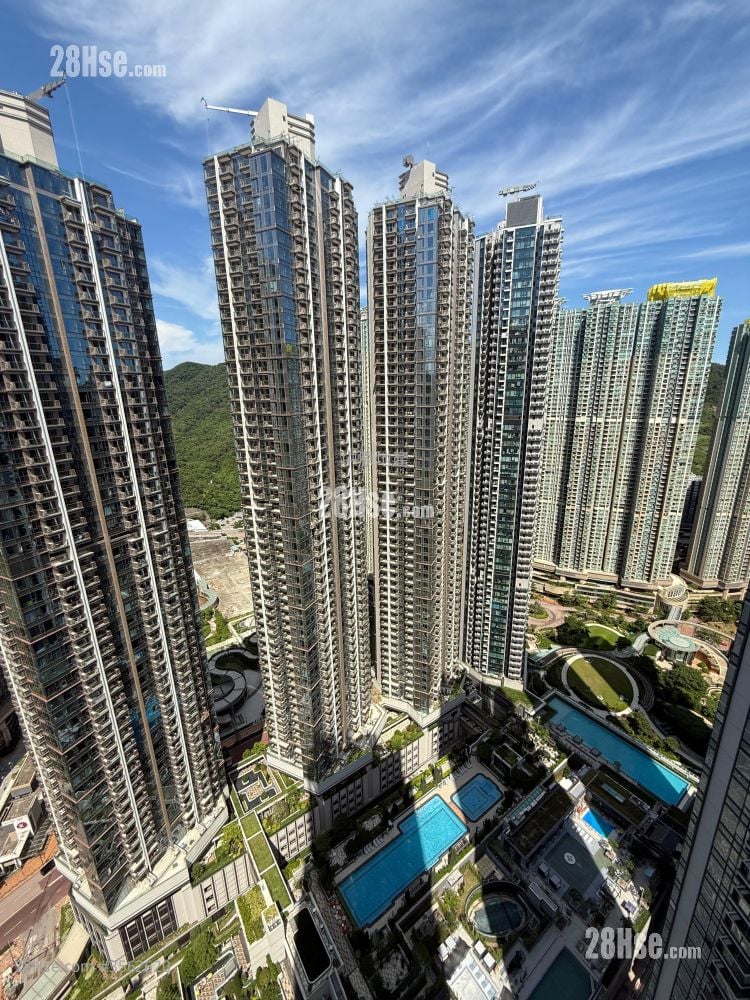 Seasons Place Sell 1 Bedroom 323 ft² Seasons Place Sell 1 Bedroom 323 ft²