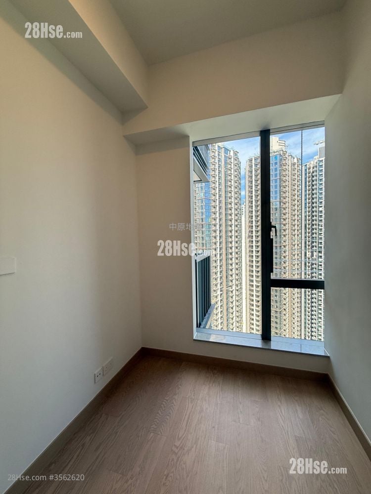 Seasons Place Sell 1 Bedroom 323 ft² Seasons Place Sell 1 Bedroom 323 ft²