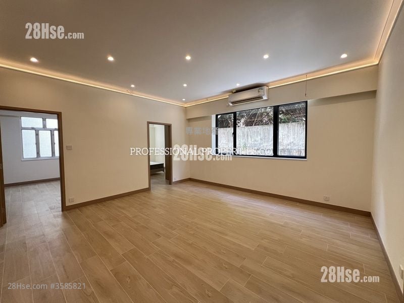 Leigyinn Building Rental 3 Bedrooms , 2 Bathrooms 1,229 ft²