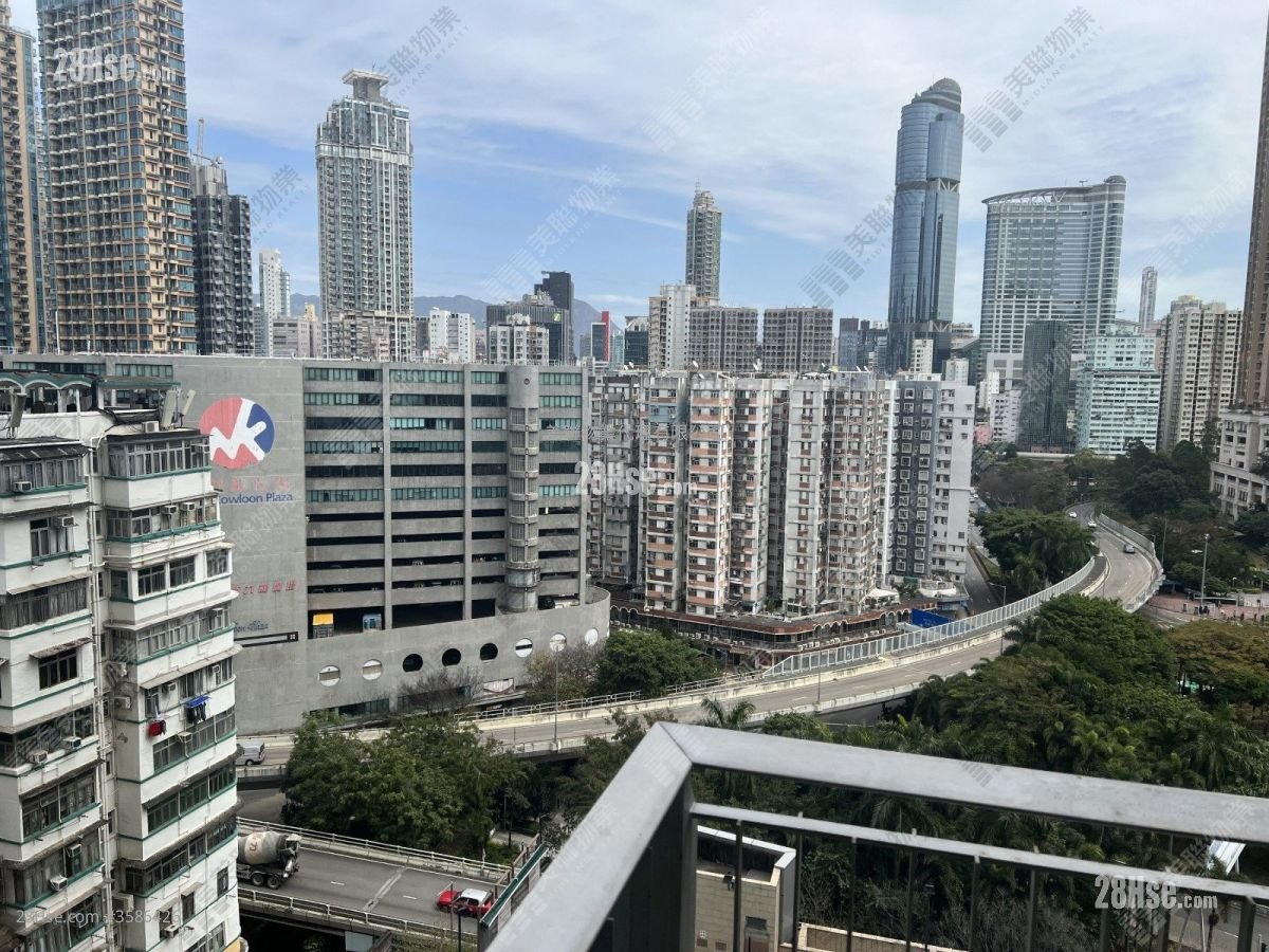 Florient Rise Sell 2 Bedrooms , 1 Bathroom 451 ft²