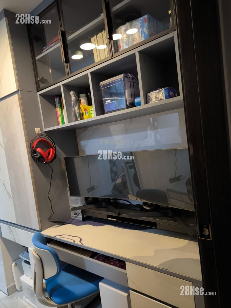 Fung Tak Estate Sell Studio , 1 Bathroom 155 ft² Fung Tak Estate Sell Studio , 1 Bathroom 155 ft²
