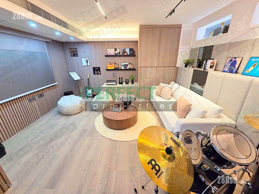 Las Pinadas Sell 4 Bedrooms 1,926 ft²