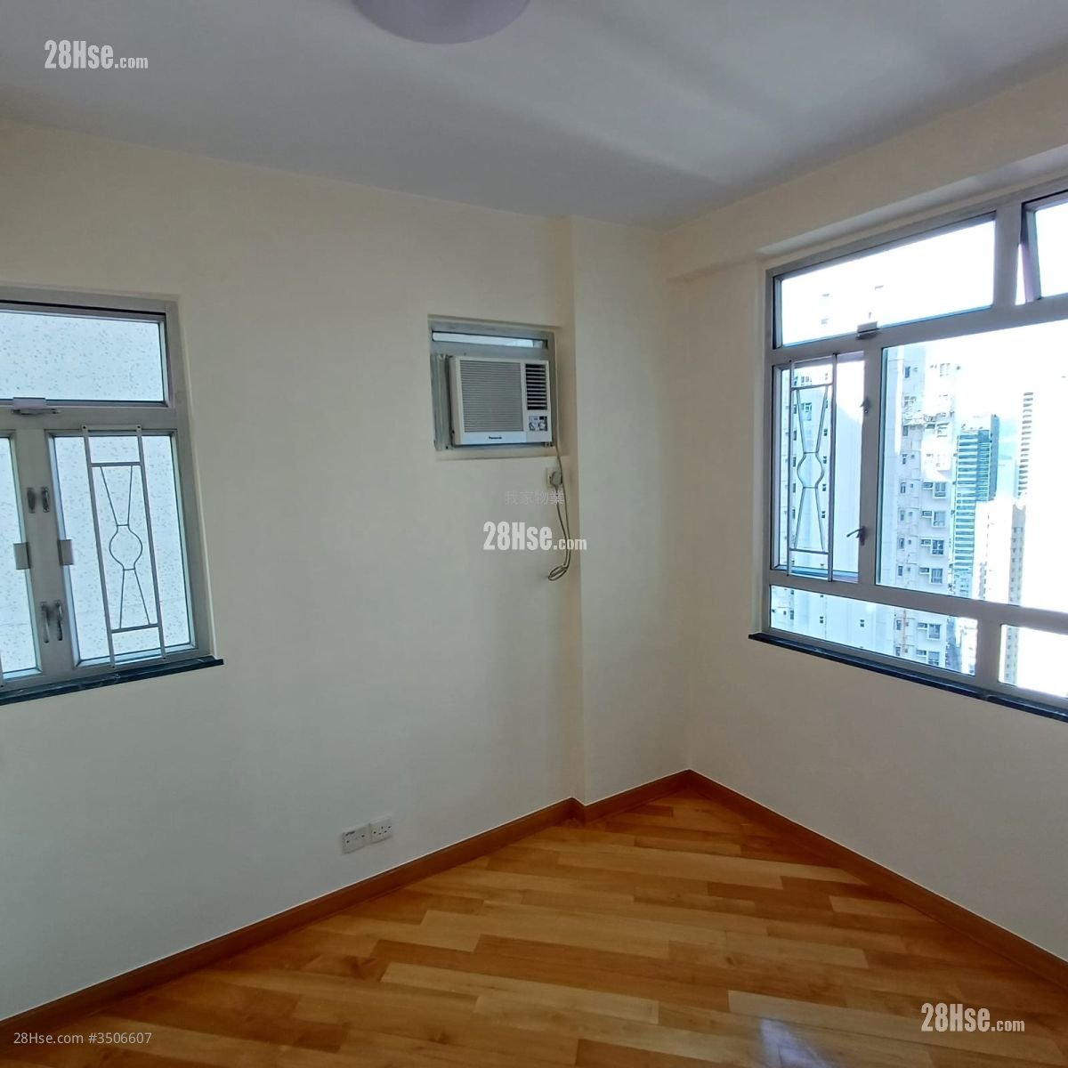 Golden Phoenix Court Rental 3 Bedrooms , 1 Bathroom 534 ft²