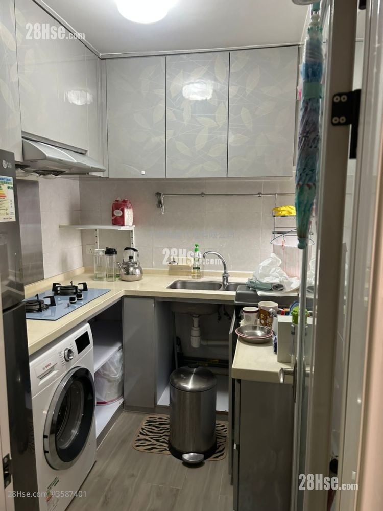 Greenview Court Rental 2 Bedrooms , 1 Bathroom 477 ft²