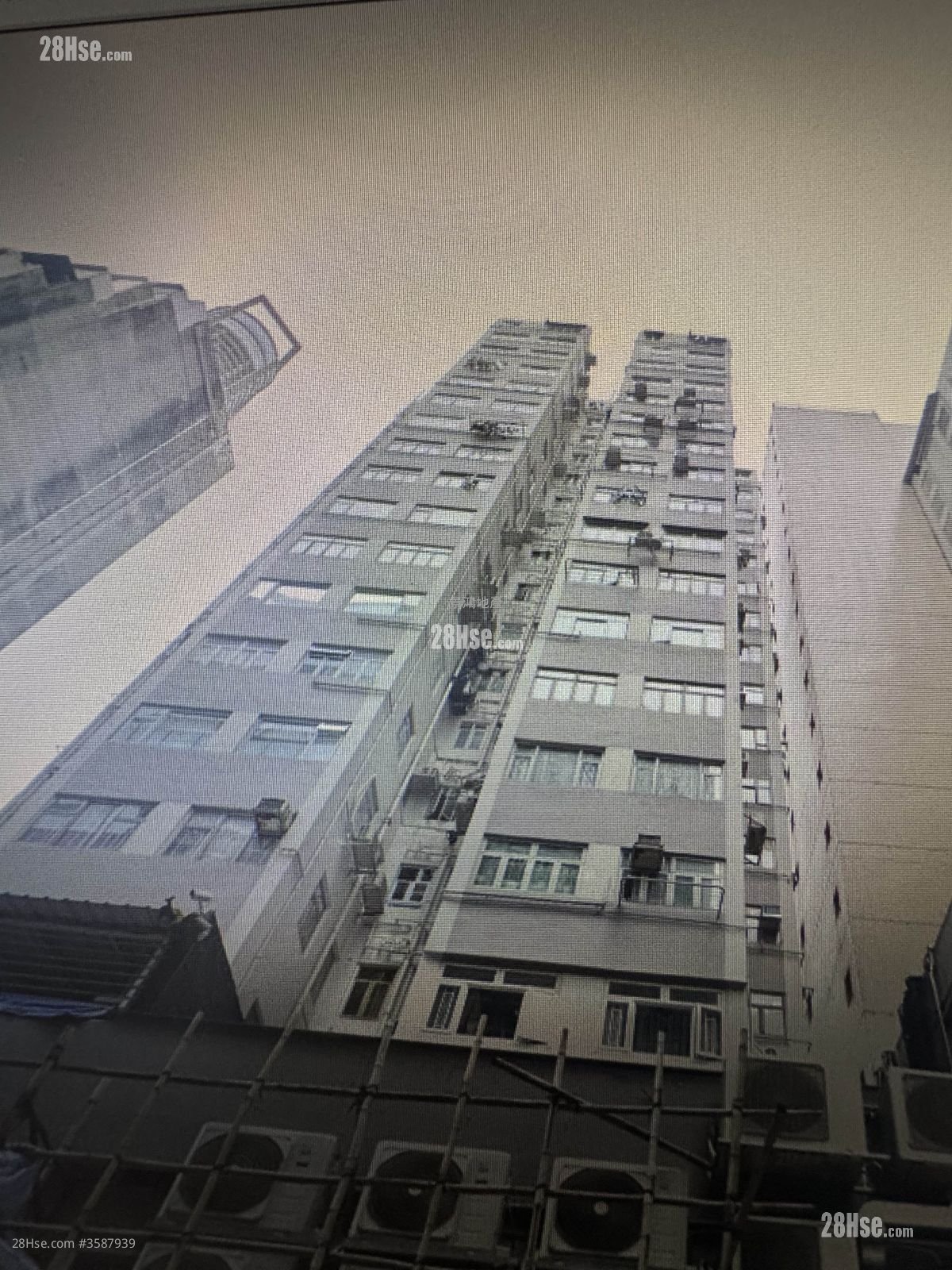 Wah Fung Building Sell 2 Bedrooms 269 ft²
