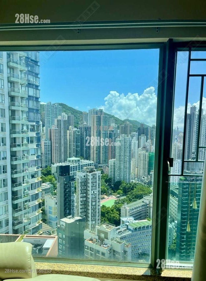 Queen's Terrace Sell 2 Bedrooms , 1 Bathroom 411 ft²