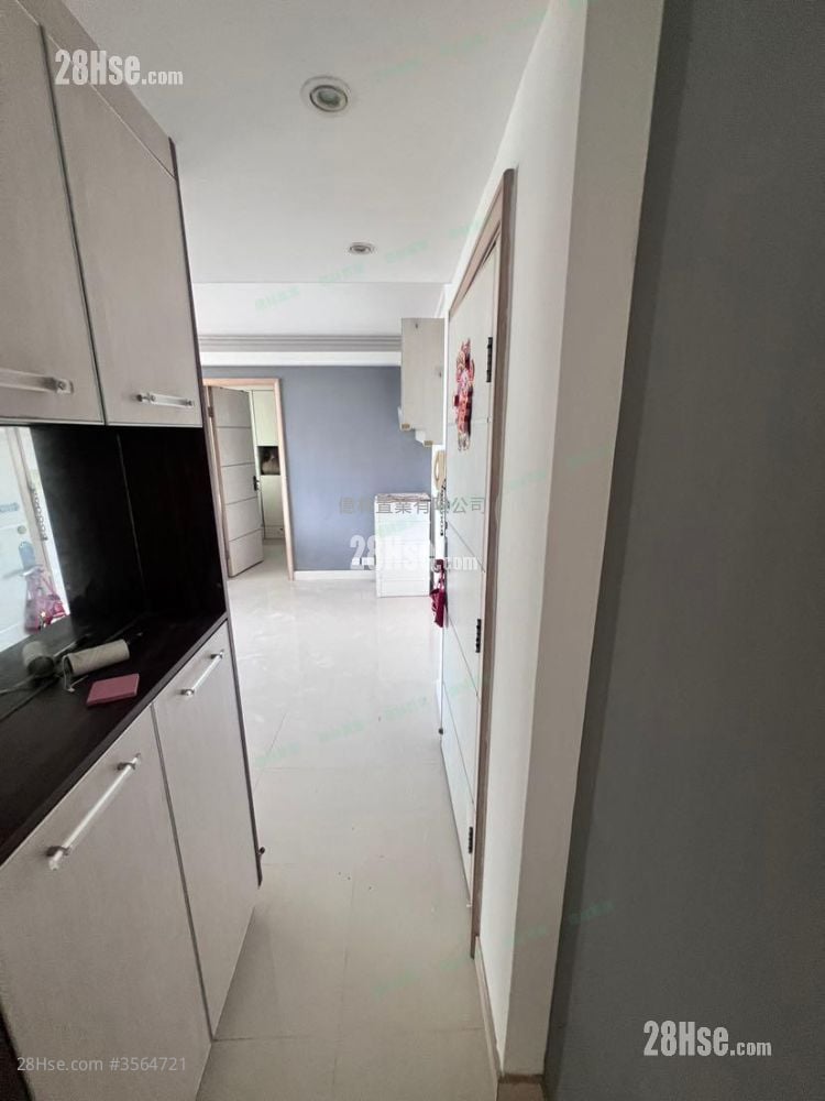Hong Pak Court Rental 2 Bedrooms , 1 Bathroom 401 ft² Hong Pak Court Rental 2 Bedrooms , 1 Bathroom 401 ft²